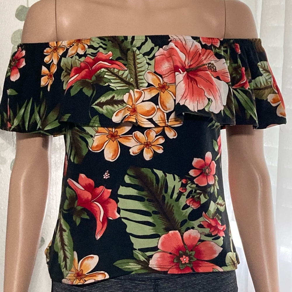 ❤️ (3/$15) Sz XL Say Anything Off-Shoulder Top